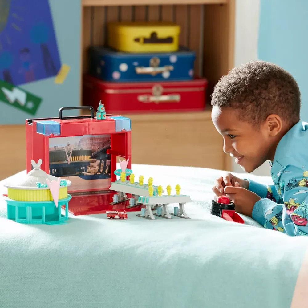 Best Disney Store Coffret de jeu transportable Flo's V8 Café, Disney Pixar Cars