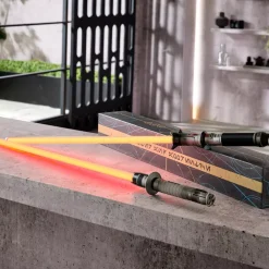 Outlet Disney Store Ensemble de gardes de sabre laser Shin Hati et Baylan Skoll, Star Wars: Ahsoka