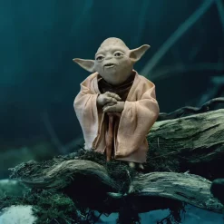 Outlet Disney Store Figurine interactive Yoda, Star Wars
