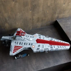 Hot Disney Store LEGO Le croiseur d’assaut de classe Venator de la République 75367