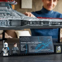 Hot Disney Store LEGO Le croiseur d’assaut de classe Venator de la République 75367