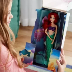 New Disney Store Poupée classique Ariel, La Petite Sirène